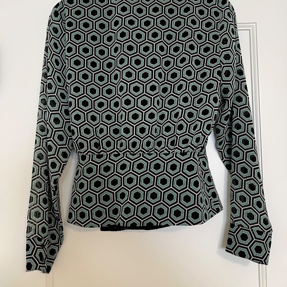 INC lined green and black hexagon blouse. Size Medium - Picture 9 of 11
